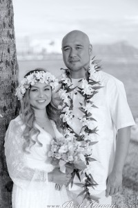 Sunset Wedding at Magic Island photos by Pasha Best Hawaii Photos 20190325040